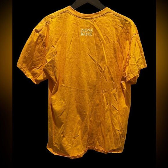 Gildan Utah Jazz take note playoffs shirt. Size XL - Picture 2 of 3